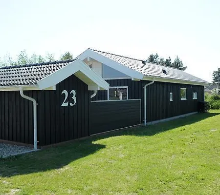 Three-bedroom Holiday In 49 Casa vacanze