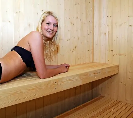 Three-bedroom Holiday In 49 Blåvand