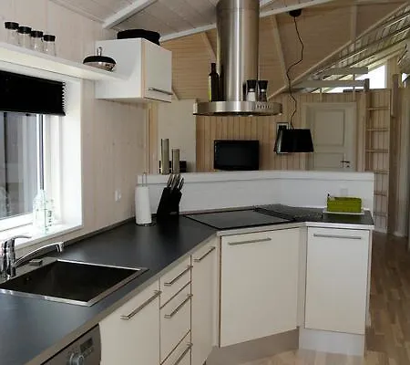 Three-bedroom Holiday In 49 Blåvand