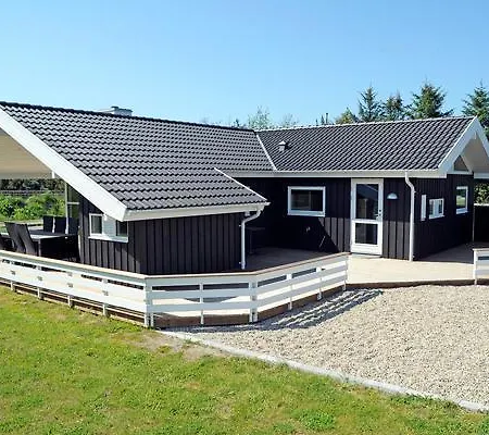 Three-bedroom Holiday In 49 Casa vacanze